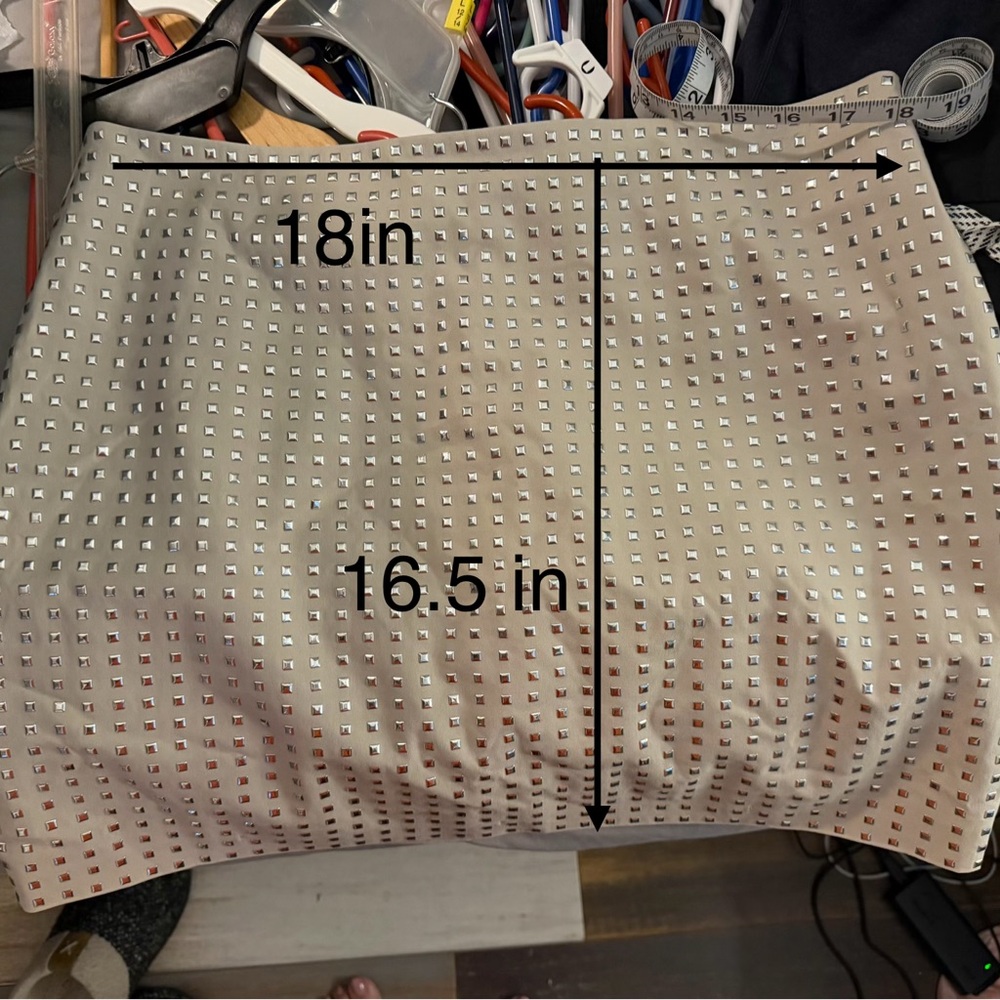 H&M Light Beige mini skirt